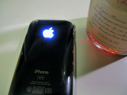 Appleマークが光るiphone 3gs 動画 Apple Noir