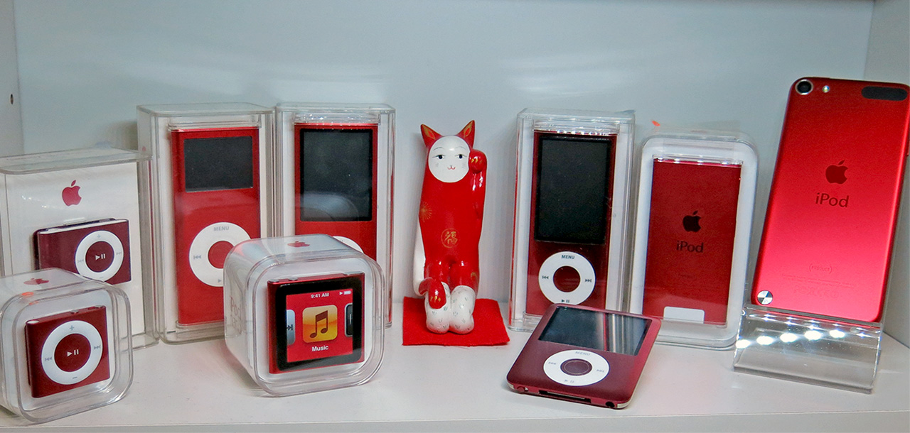 iPodのある風景・Shelf-2 PRODUCT(RED)編 | Apple NOIR