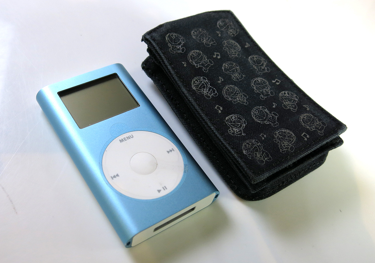 iPod mini ドラえもん限定版-